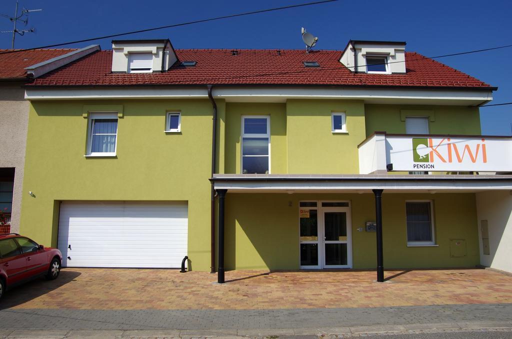 Pension Kiwi Mikulov Ngoại thất bức ảnh